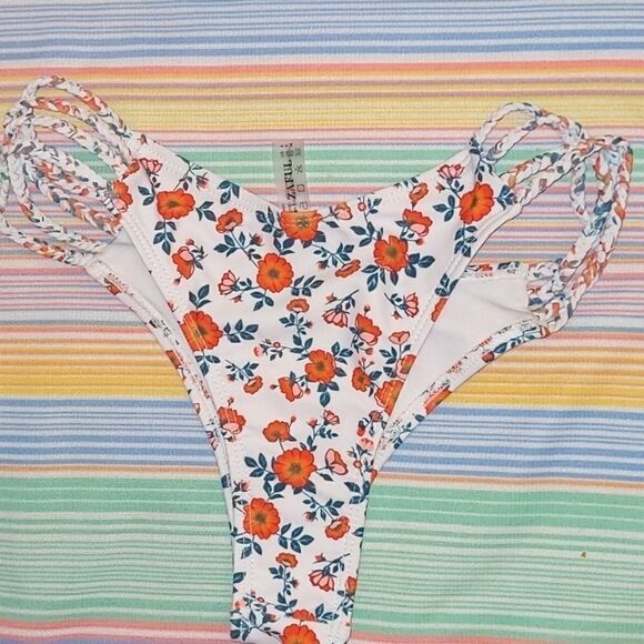Zafulāfloral print bikiniĀ bottom size smallāšā - Picture 3 of 5